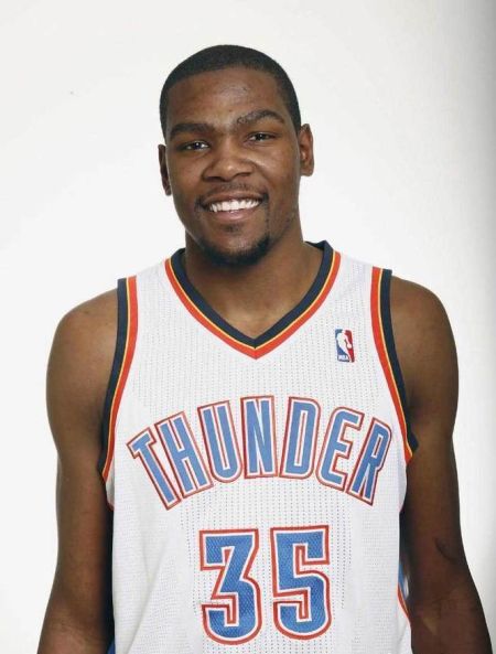 各联赛欧战积分排名：英超居首，意甲&西甲&德甲分列二到四位（欧战联赛积分榜：英超领跑，意甲、西甲、德甲位列第二至第四）