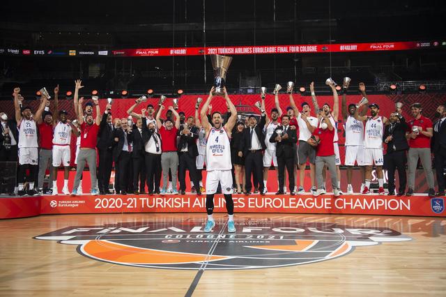 本菲卡官方：鲁伊-科斯塔成功连任俱乐部主席（本菲卡官宣：鲁伊·科斯塔再度当选俱乐部主席）