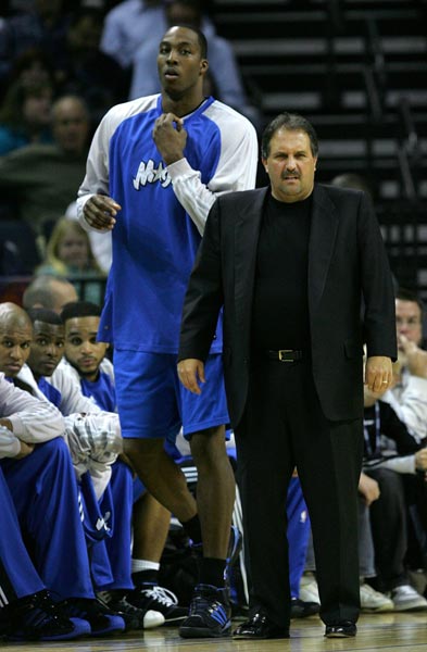 霍伊伦：人们有时会忘记我才22岁，我每天都在努力变得更好（霍伊伦：别忘了我才22岁，我每天都在努力提升自己）