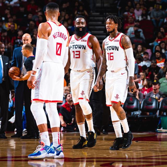 劳动1923主帅比赛中突发疾病去世，塞尔维亚足协发文致哀（劳动1923主教练比赛中突发疾病离世，塞尔维亚足协发文哀悼）