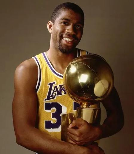 梅西：对于一个球员来说，赢得世界杯是最大的成就（梅西：捧起世界杯是球员生涯的最高荣誉）